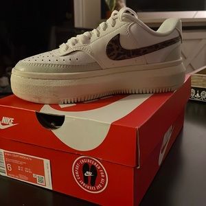 Nike Court Vision Alta women size 6